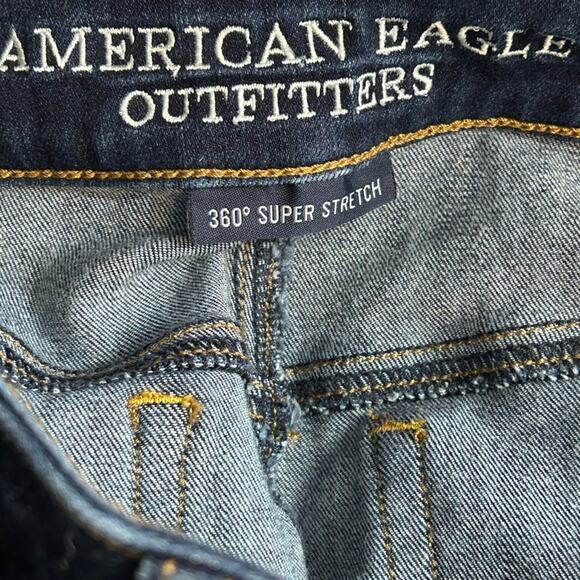 American Eagle 360 Super Stretch Hi-Rise Shortie 4X Denim Jean Shorts Distressed - Picture 7 of 11
